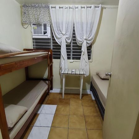 Iloilo Business Park Area Backpackers Place Aircon 2 Exteriör bild