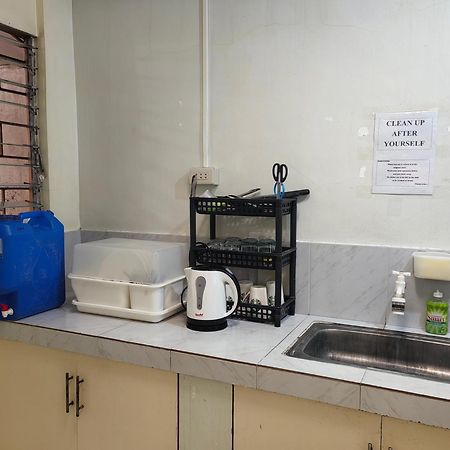 Iloilo Business Park Area Backpackers Place Aircon 2 Exteriör bild