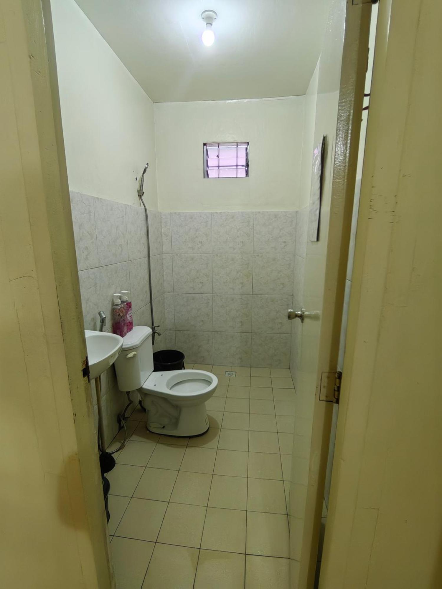 Iloilo Business Park Area Backpackers Place Aircon 2 Exteriör bild