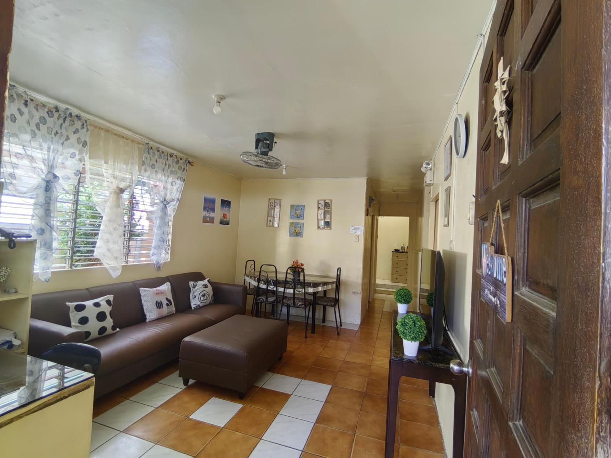 Iloilo Business Park Area Backpackers Place Aircon 2 Exteriör bild